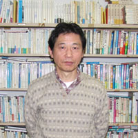 藤田のぼるさん＝東京・神楽坂の日本児童文学者協会